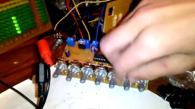 7 полосный Эквалайзер - LA3607 смотреть онлайн