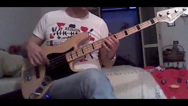 LUCILLE - BASS LINE смотреть онлайн