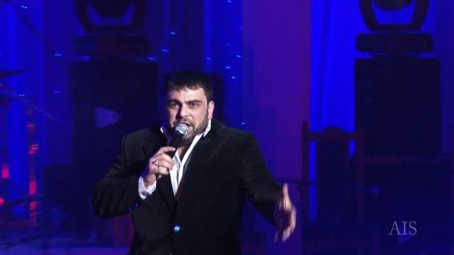 Артур Халатов в концертной программе ПОЕТ ГИТАРА т Фрагмент 3.mp4 смотреть онлайн