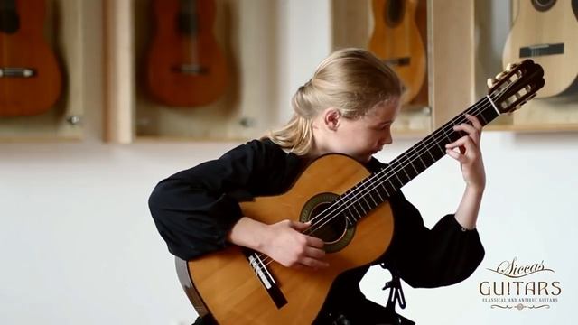 Leonora Spangenberger (11) plays Fuge BWV 998 by J. S. Bach on a 2004 Curt Claus Voigt смотреть онлайн