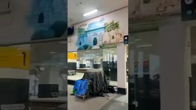 Gujarat Gandhi Nagar Railway Station? Gives Rich Look Like Airport смотреть онлайн