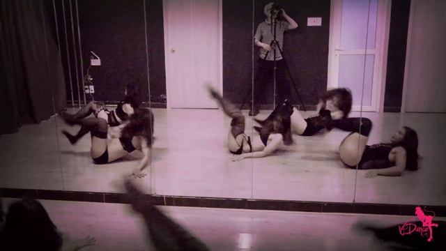 Strip Dance | River - Bishop briggs | Choreography by Fox Kiều Ngọc смотреть онлайн