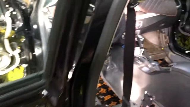 Renault Megane шумоизоляция. Шумозащиты в заводском исполнении явно было не достаточно смотреть онлайн