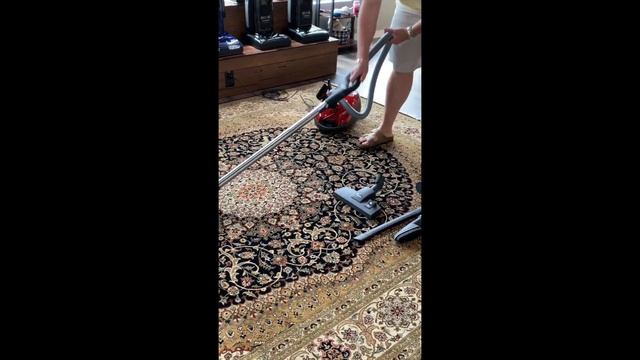 Miele C1 Home Care Vacuum Cleaner Review and Demo смотреть онлайн