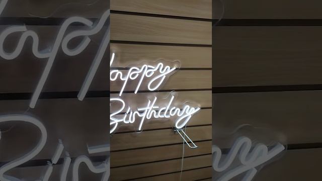 НЕОНОВЫЕ ВЫВЕСКИ от ЛАМПОВО #тренды2022 #рекомендации #комедия #неоновыевывески #топы #угар смотреть онлайн