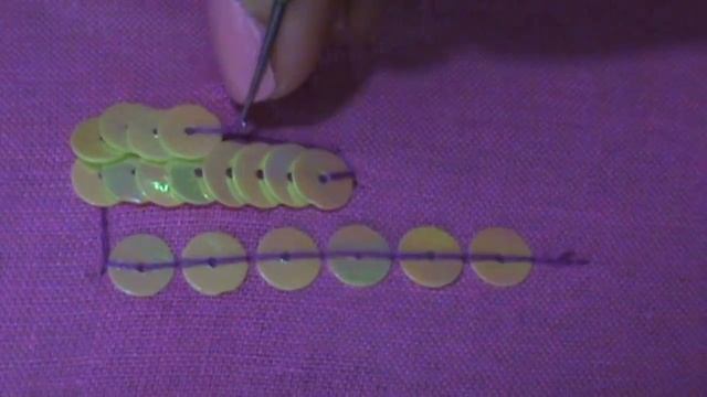 Как пришить пайетки крючком || How to Sew On Sequins смотреть онлайн