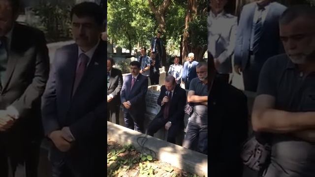 Президент Турции Эрдаган красиво читает КОРАН смотреть онлайн
