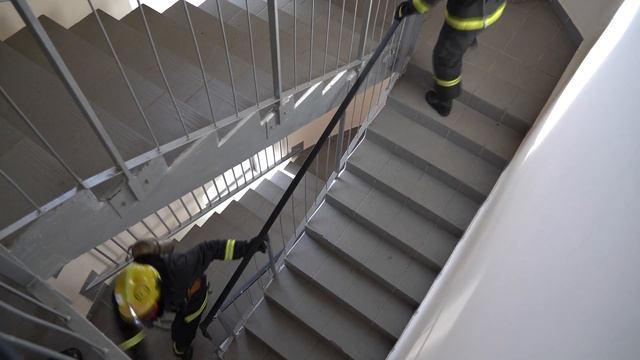 В Минской области определили лучших спасателей в подъеме на 23-й этаж высотки смотреть онлайн