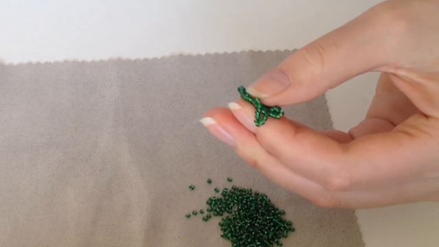 КОРЗИНКА ИЗ БИСЕРА ДЛЯ ПАСХАЛьНОГО ЯЙЦА. Tutorial: Beaded basket for an easter egg. Часть 1/2 смотреть онлайн