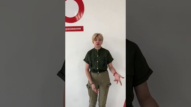 Стихи Евгения Евтушенко-Цветы лучше пуль смотреть онлайн