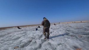 Часть 1. Крупный карась на мормышку. Карасук. Озеро Сопатое.