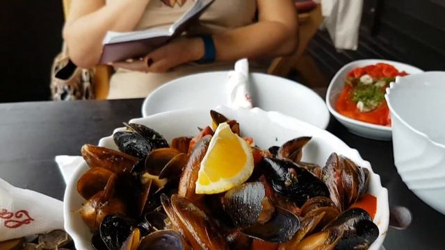 Мидии в томатном соусе смотреть онлайн