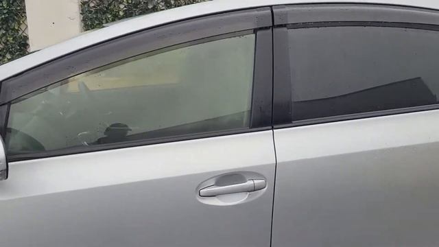 Toyota Prius 2014 VVT-I Silver смотреть онлайн