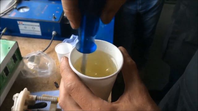 Тюменцы смешали бензин двух известных брендов смотреть онлайн