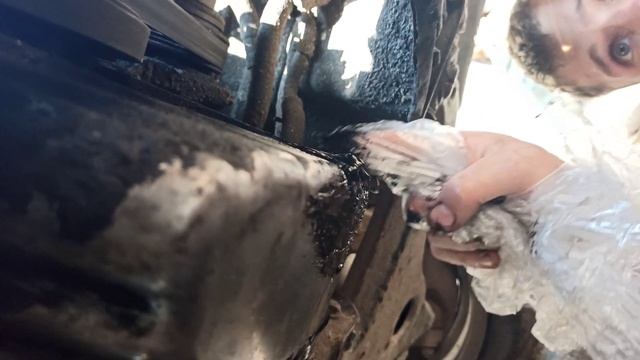 Ремонт поддона незнімаючи з мерседес бенц W210 смотреть онлайн