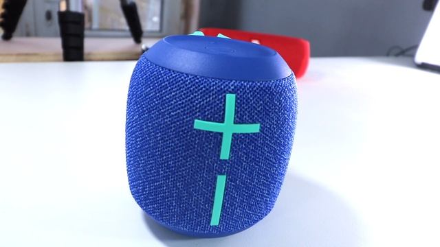 JBL Flip 5 vs UE Wonderboom 2 audio Test 100% vol смотреть онлайн