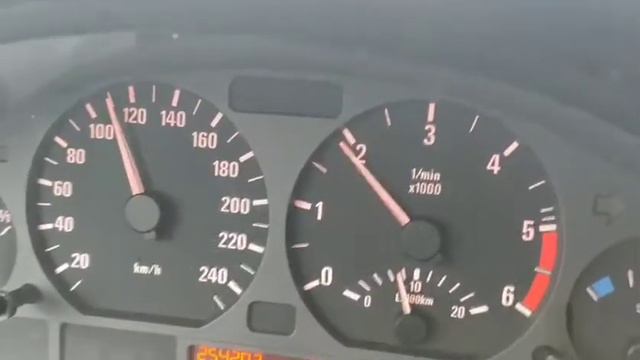 Середній росхід дизеля на 100км. Дистанція 300 км! Об'єм двигуна 3.0л смотреть онлайн