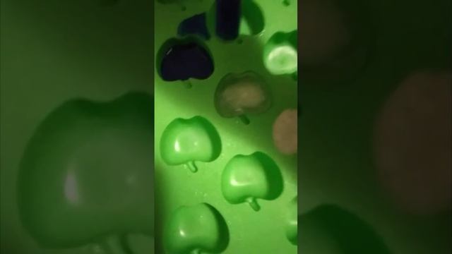 Делаем цветной лёд своими руками смотреть онлайн