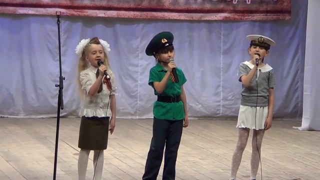 В землянке смотреть онлайн