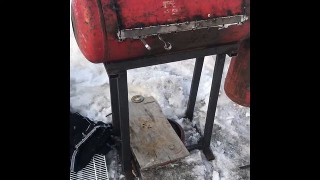Мангал-коптилка-барбекю из газового баллона смотреть онлайн