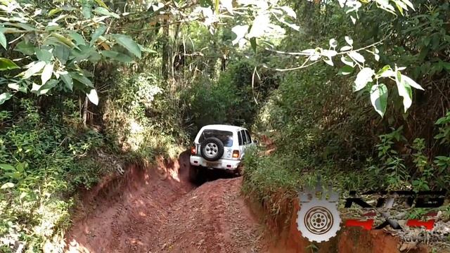 Kia Sportage, Troller e Jeep Willys смотреть онлайн
