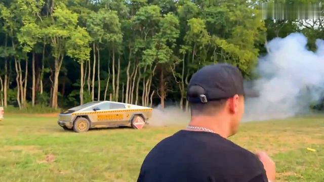 WhistlinDiesel Cybertruck Durability Test #1 #gaming #test #бизнес #tesla смотреть онлайн