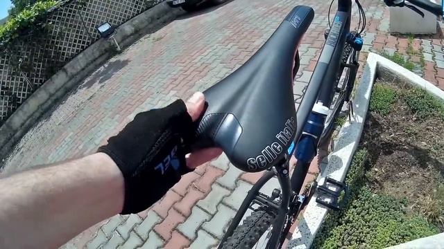 Red-Black Selle Italia X1 Bicycle Saddle, Made in Romania смотреть онлайн