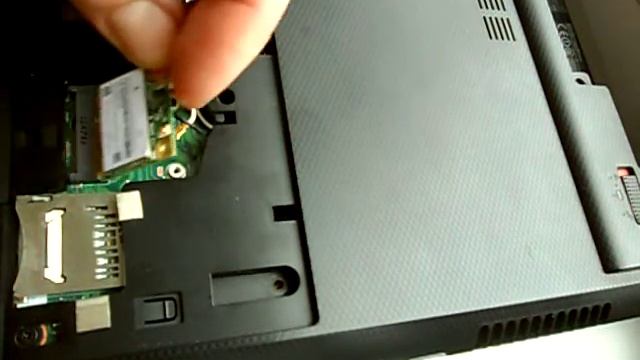Замена Wi-Fi модуля на ноутбуке ASUS X55A смотреть онлайн