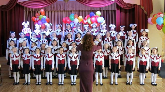 Праздничный концерт хоров Веселые голоса и Музыкальная радуга смотреть онлайн