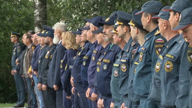 Открытие Сквера пожарных и спасателей в г. Сыктывкаре смотреть онлайн