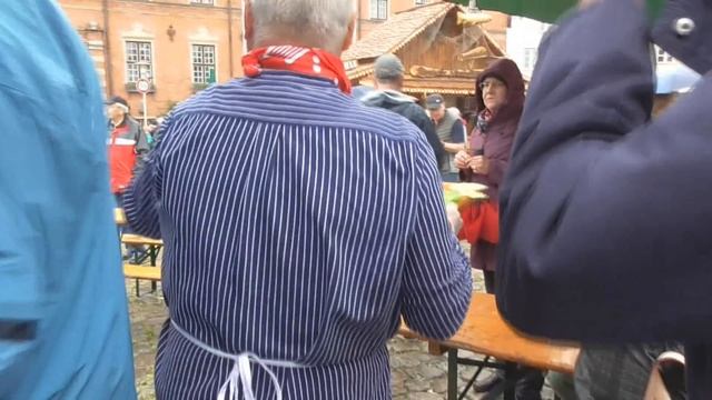 Четыре дня праздника в честь Селедки.