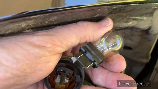 Replace turn signal bulb rear 2010 Impala Chevrolet смотреть онлайн