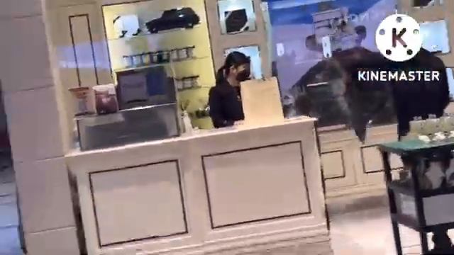 Exploring Dubai Duty-Free Shop/Duty-Free Shop Vlog 2022 Gold shopping Duty free shop Dubai! смотреть онлайн