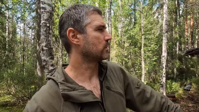 Живу в старой лесной избе. Изба Глухариная. Работаю бензопилой Kroff смотреть онлайн