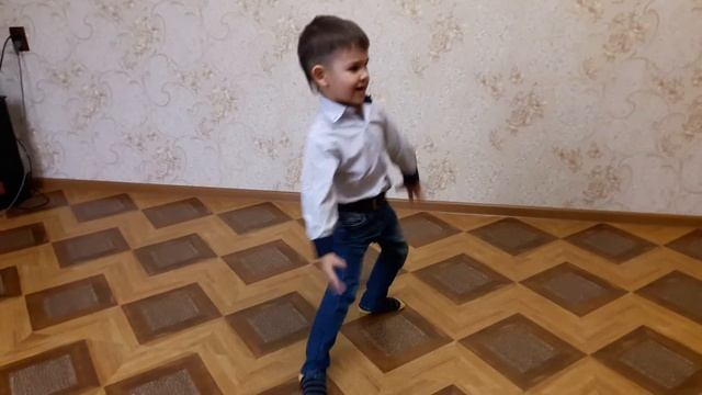 Танец брата и сестры. смотреть онлайн