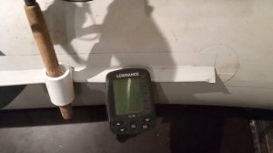 Держатель для спиннинга в лодку ПВХ ? Проще не придумаешь и стоит КОПЕЙКИ