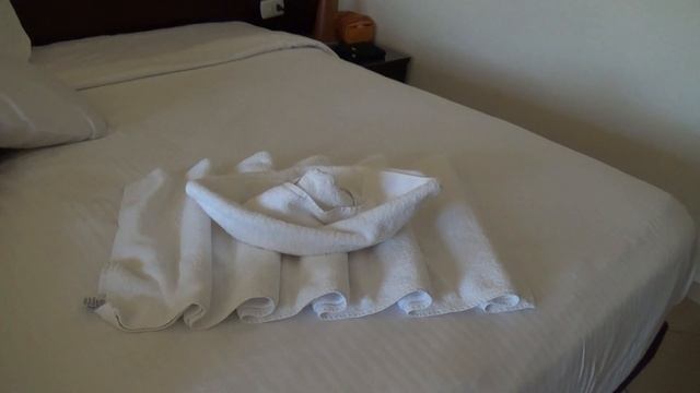 Кораблик на волнах из полотенец смотреть онлайн