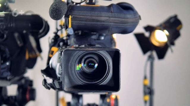 Если бизнесмену не нравится его внешний вид, как сниматься в ролике и давать интервью? смотреть онлайн