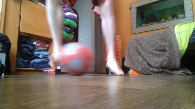 Как улучшить дриблинг в домашних условия  Контроль мяча. Бразильская методика.