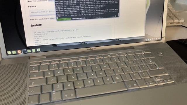 Updating Linux mint 19.2 x32 on my 2006 macbook pro смотреть онлайн
