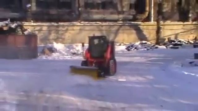 115.4 Щётка дорожная на Bobcat (МКСМ) смотреть онлайн