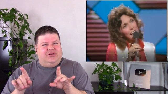 Voice Teacher Reacts to The Carpenters - Merry Christmas, Darling смотреть онлайн