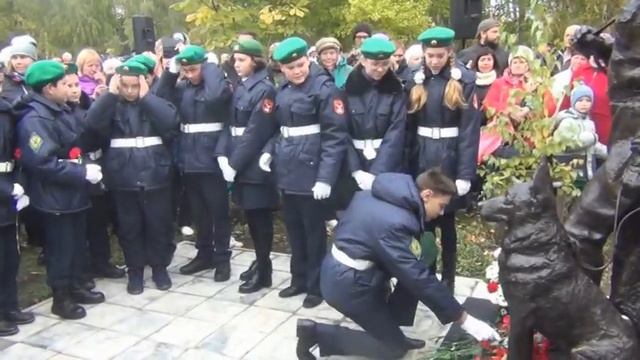 Открытие памятного знака Пограничникам . Скульптор Мельников смотреть онлайн