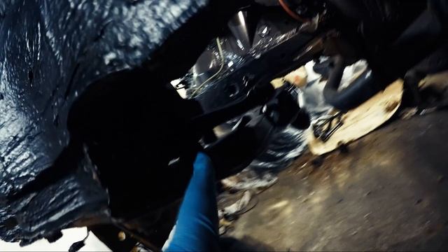 Сборка и установка рычагов передней подвески TRW, RTS на BMW e34 540 Рулевая трапеция 4U смотреть онлайн