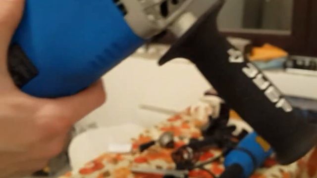 Обзор болгарки, УШМ ЗУБР П125-1400ЭПСТ И П180-2100ПВ часть 1 смотреть онлайн