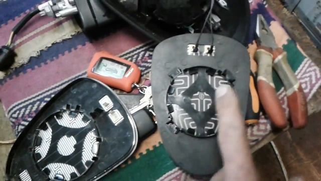 замена зеркала бокового вида на SEAT Leon смотреть онлайн