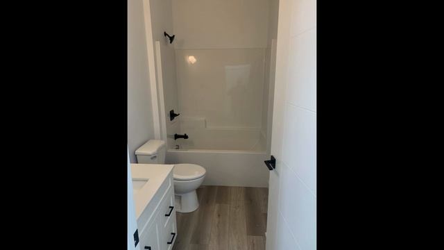 40 Feathertail Way New Bothwell MB