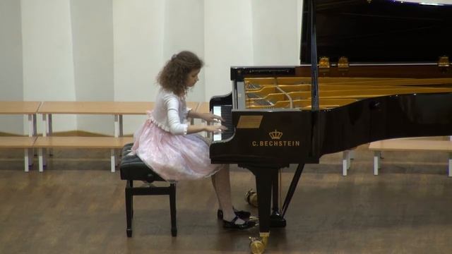 Magdalena Mishina (11 yo) Chopin Polonaise op.71 №2, B-dur смотреть онлайн