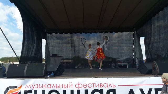 Коллектив эстрадного танца "Веселые башмачки" - Танец "Ромашка" смотреть онлайн