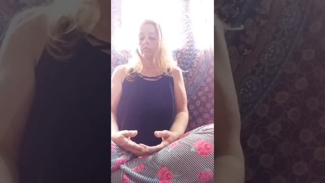 Chant Om Shreem Mahalakshmiyei Namaha (abundance) смотреть онлайн